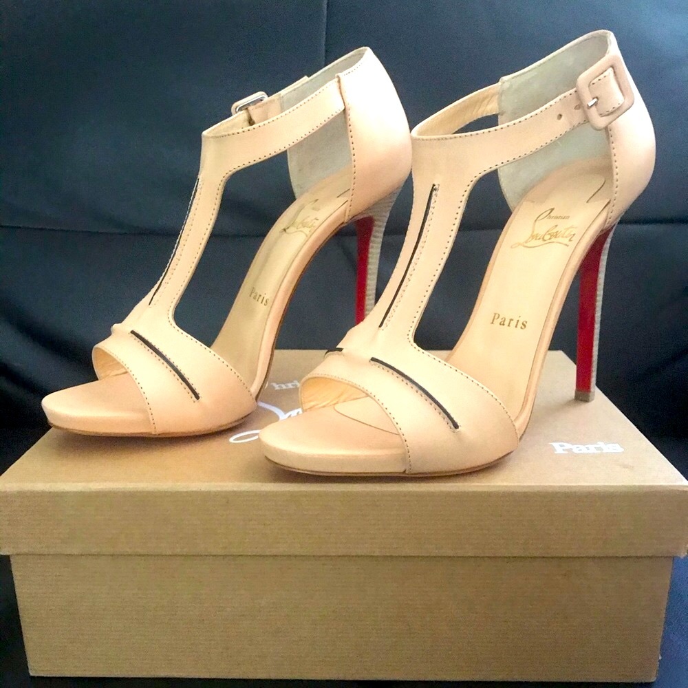 NEW!!beautiful authentic Christian Louboutin’s👠😍